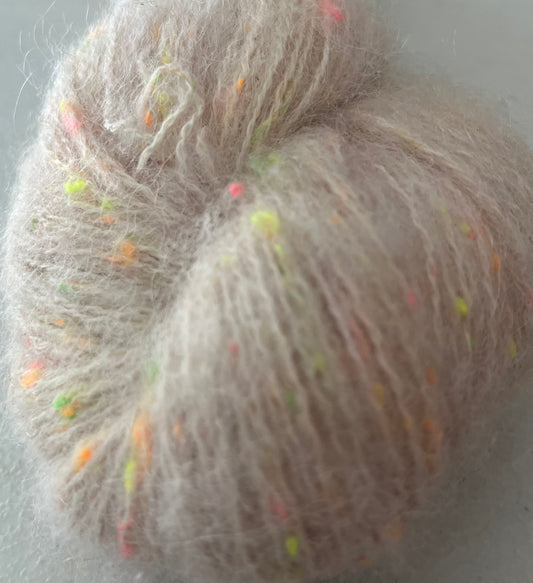 Blur - Neon Neps Fluff Yarn