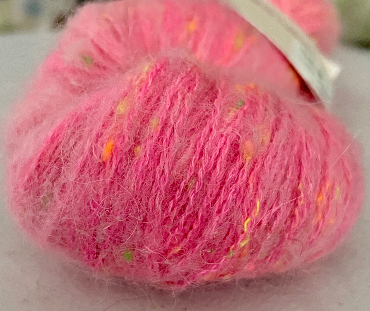 Supercali - Neon Neps Fluff Yarn