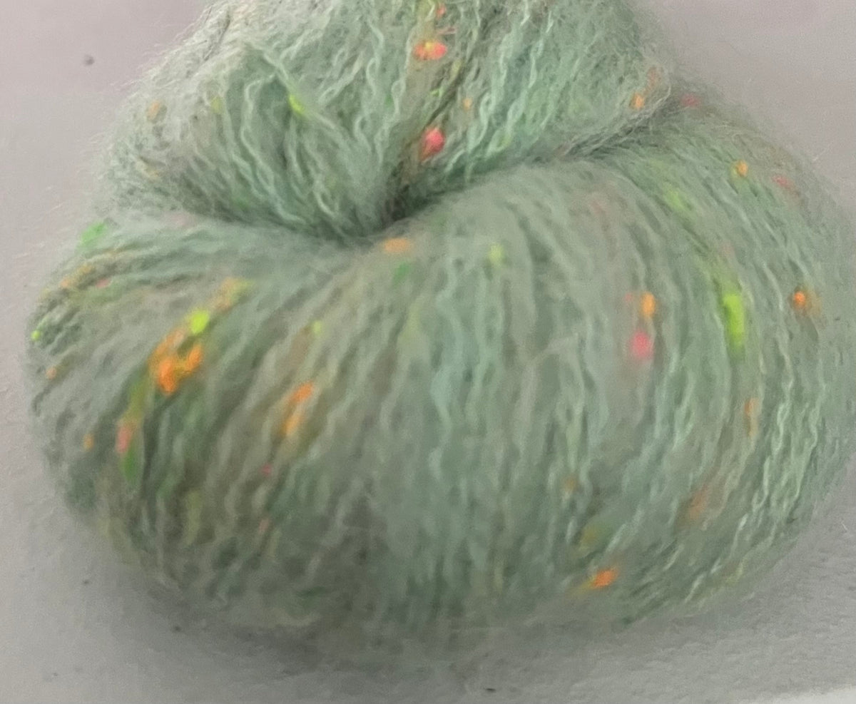 Spearmint - Neon Neps Fluff Yarn